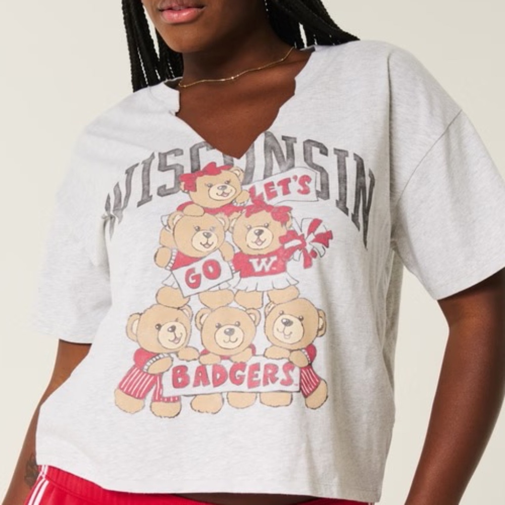 large Easy Wisconsin Badgers Graphic Notch-Neck T-Shirt